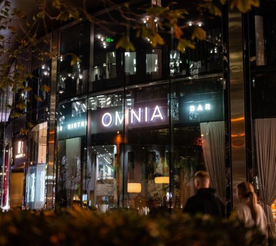 Omnia Bistro & Bar